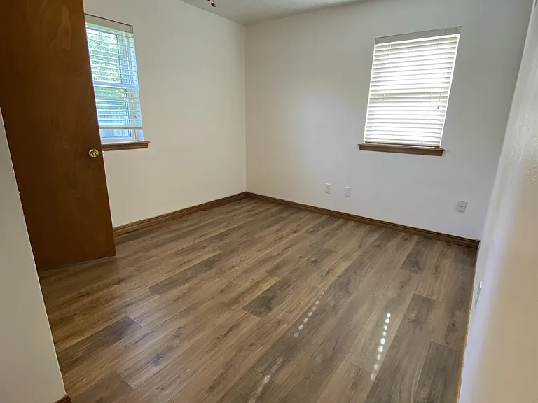 227 W Ridge Rd — Photo 7