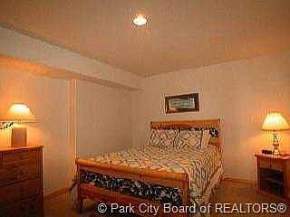 4th image of 1122 Stonebridge Cir #2