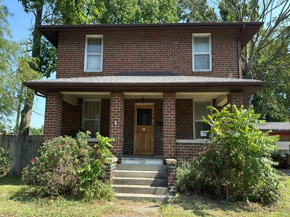 1624 Spruce St, Murphysboro, IL 62966