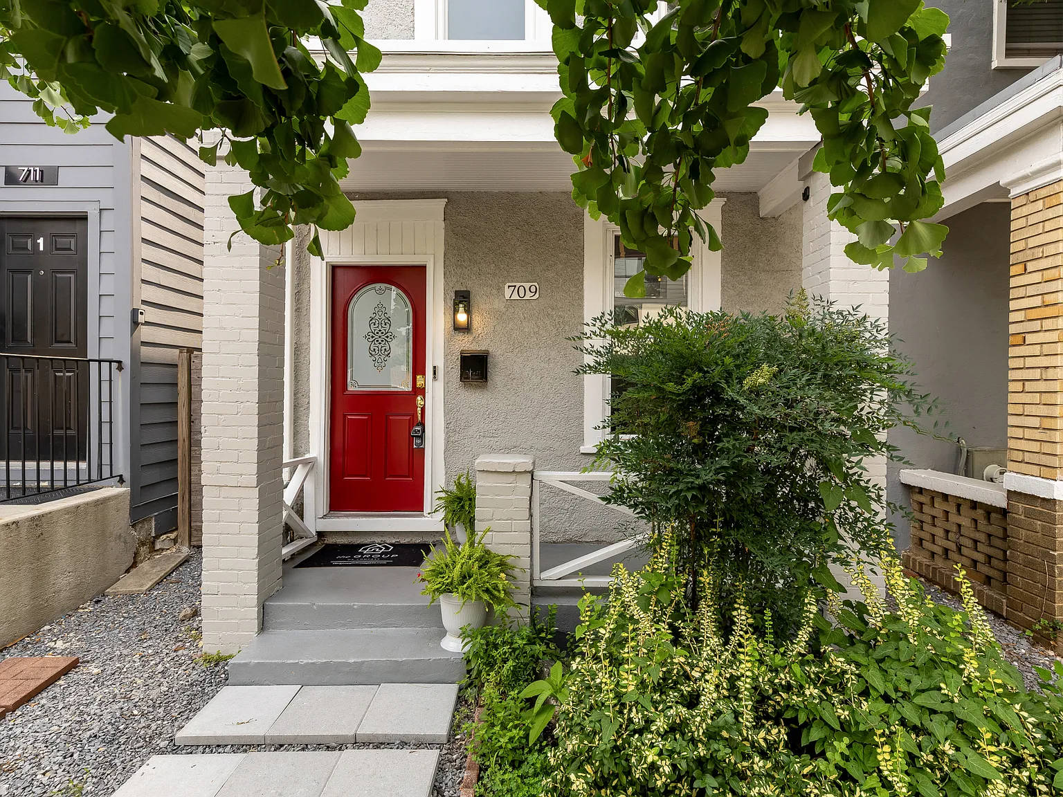 2 bed, 1.5 bath, 1252 sqft, $3,495 — Photo 2