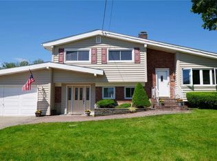 240 W 19th St, Deer Park, NY