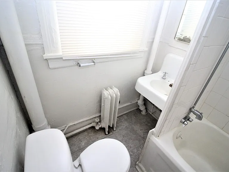 Avon Apartments — Photo 20
