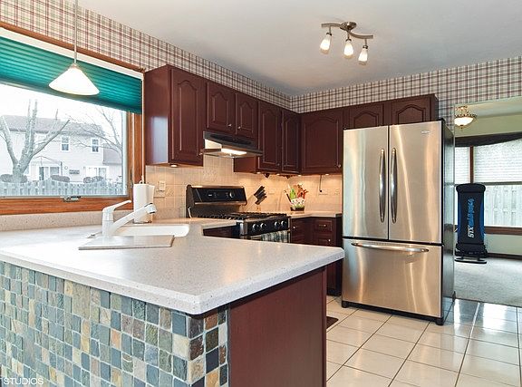 3rd image of 1262 Darlington Ct