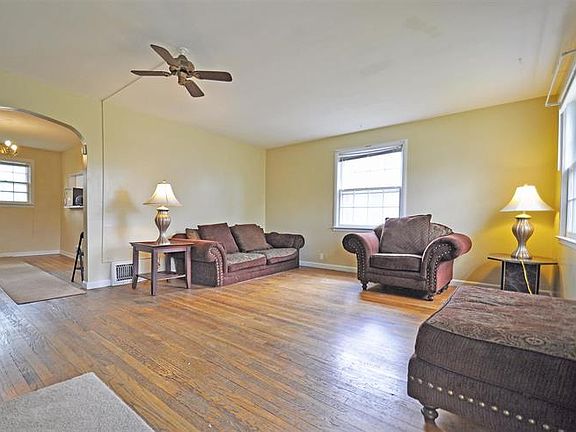 5th image of 1006 E Irvington Ave