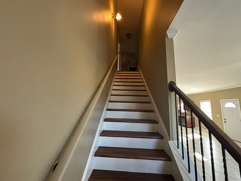 323 Owens Rd — Photo 9