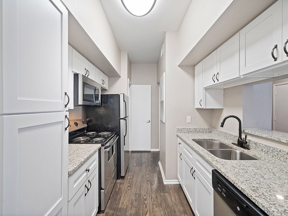 1st image of 2025 Augusta Dr APT 1001