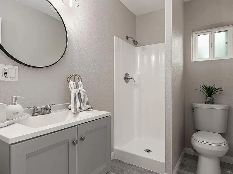 4807 Parks Ave #B — Photo 6