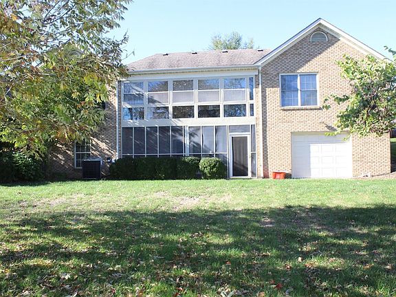 2nd image of 131 Castlewood Dr