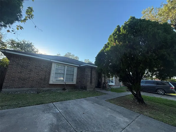 10041 Rosbrook Dr, Houston, TX 77038