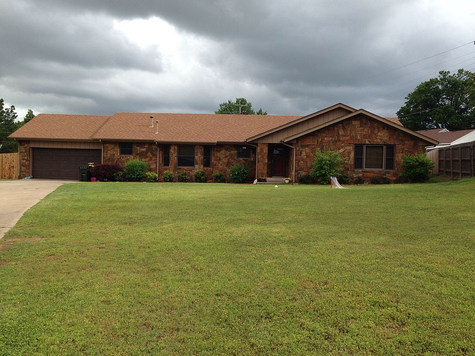 1st image of 601 Dogwood Ct