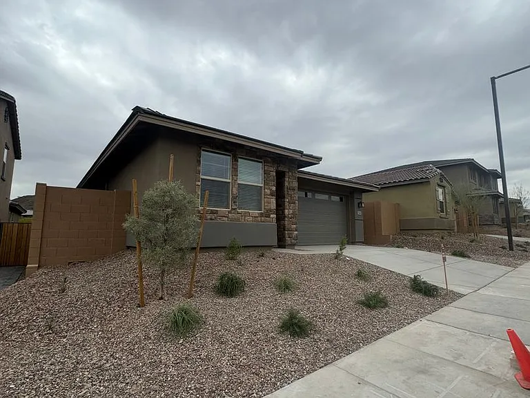 33340 N 132nd Dr — Photo 3