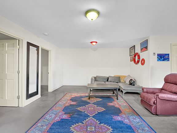 3rd image of 111 Wolcott St #1