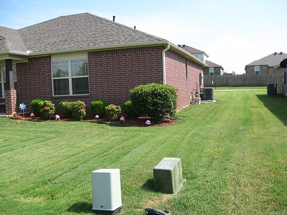 2nd image of 6701 Ridgemist Ln