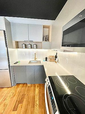 2nd image of 389 Sumpter St #2R