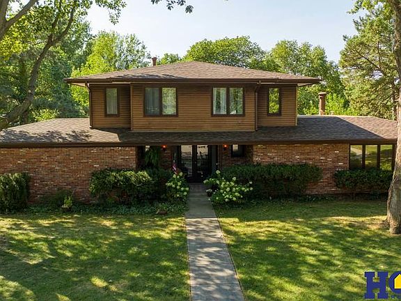 2nd image of 1823 Camden Pl