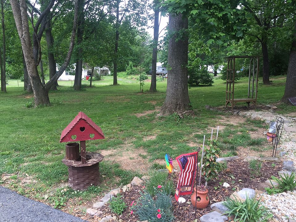 2nd image of 3182 Vineyard Rd