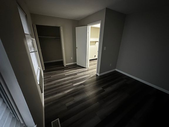 2nd image of 6840-6846 Emerald Ave #6844
