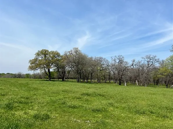 Pugh Dr, Azle, TX 76020