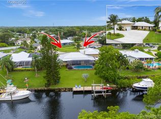 1229 SW Pine Tree Ln, Palm City, FL 34990