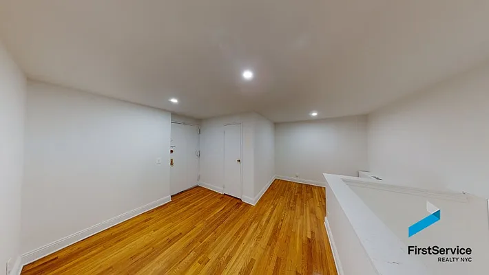 Rented by FirstService Realty (legacy) | media 45