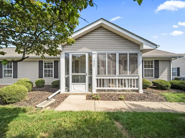 1222 Hillview Cir E, Newark, OH 43055
