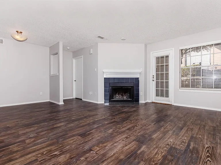 Eagle's Point Apartments — Photo 71