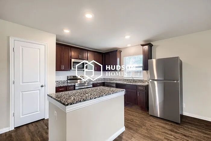 219 Garcia St — Photo 5