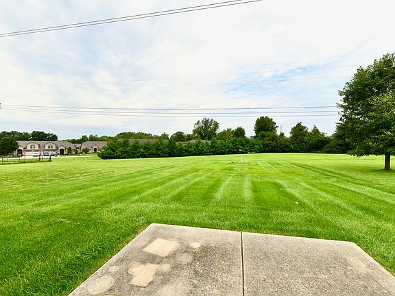 3rd image of 4330 Valley Trace Dr