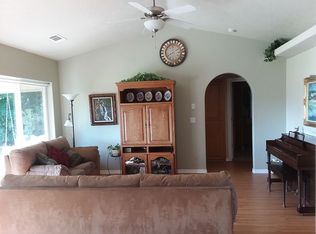 1647 Nunnwood Ln, Grants Pass, OR 97527