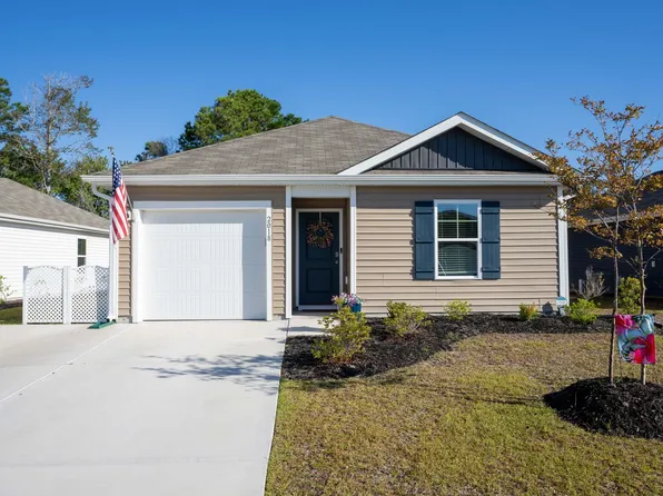 2018 Course Ln, Surf City, NC 28445