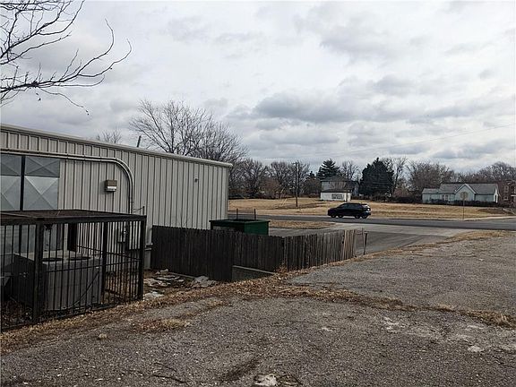 4th image of 700 Prospect Ave