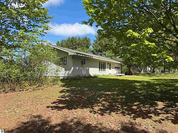 5th image of 6296 N Reynolds Rd