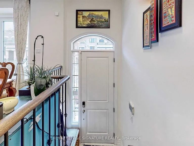 33 Edward Horton Cres — Photo 4