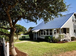 5100 Roznov Rd, Fayetteville, TX 78940