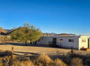 11948 S Carrow Rd, Yucca, AZ 86438