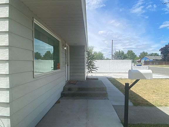 4th image of 1019 Willard Ave