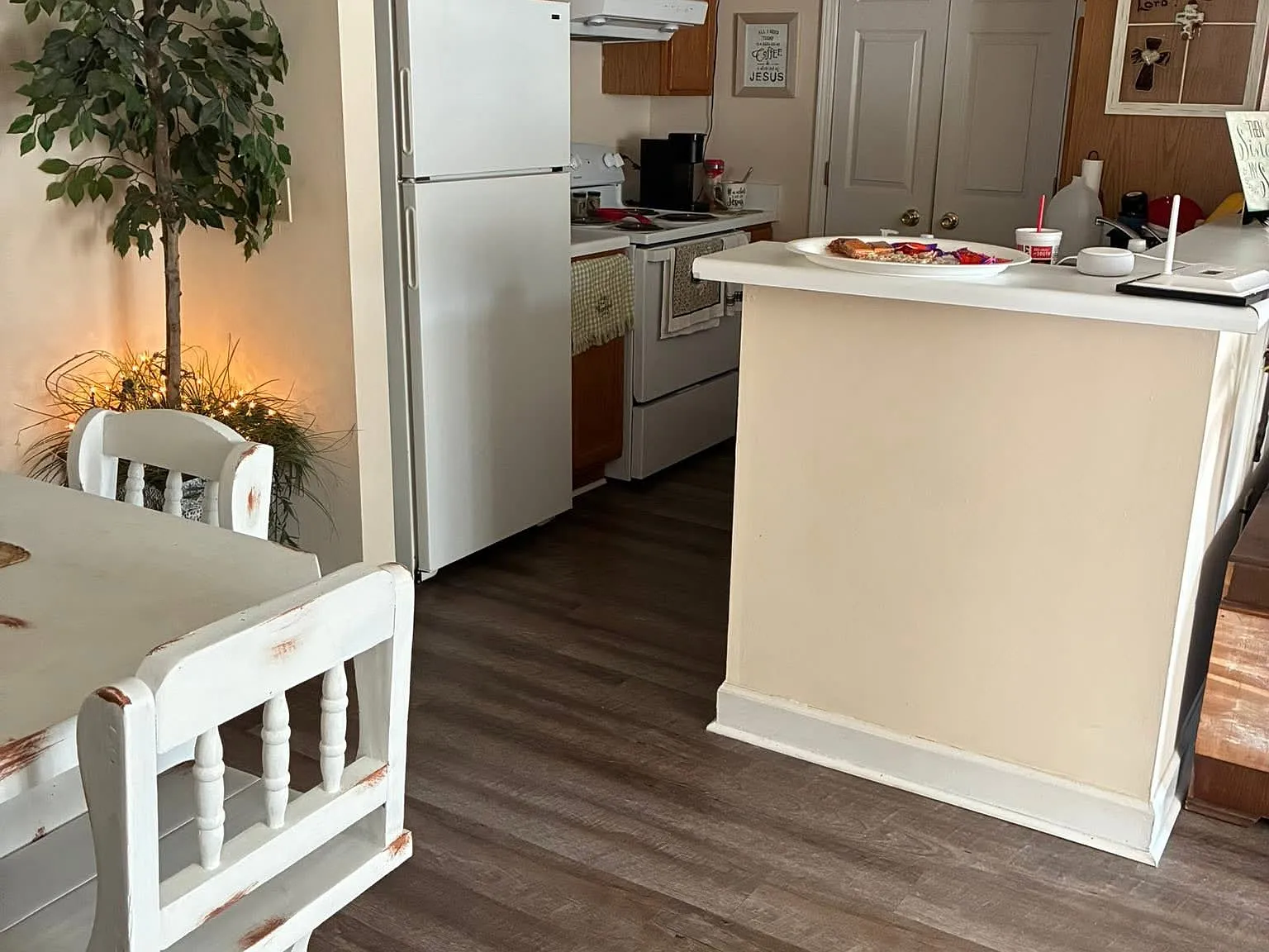 2 bed, 900 sqft, $900 — Photo 2