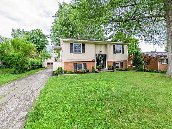 5th image of 328 Stoneybrook Dr