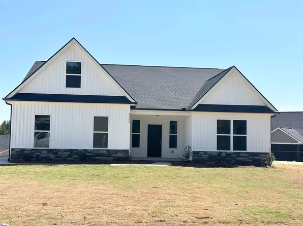 1862 Friendship Church Rd, Gray Court, SC 29645