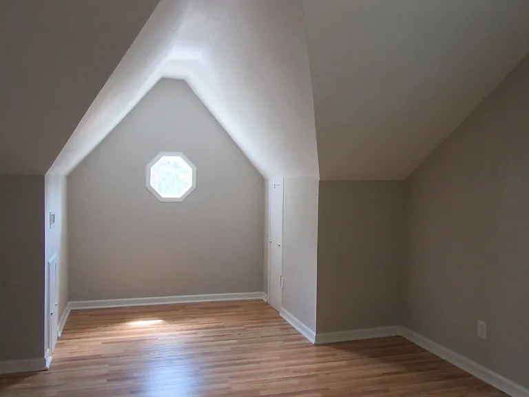 2400 Broadnax Cir — Photo 16