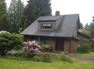 9559 NE Beach Crest Dr, Bainbridge Island, WA 98110