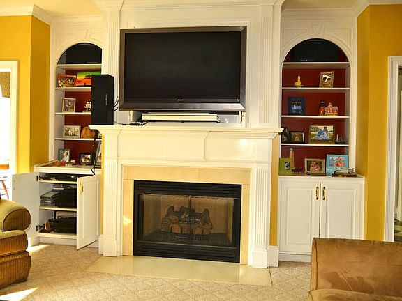 5th image of 121 Williams Wood Dr