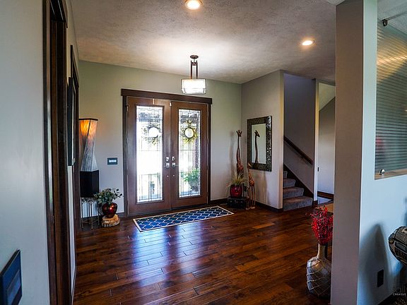 4th image of 411 Westwood Cir