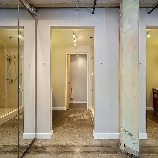 Studio, 700 sqft, $1,175 — Photo 2