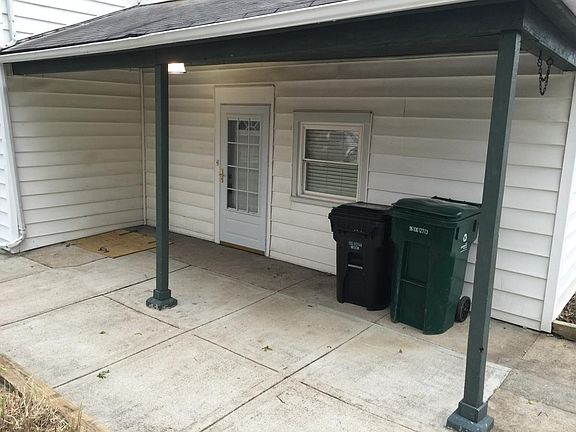 Covered Entry Door (into Kitchen)