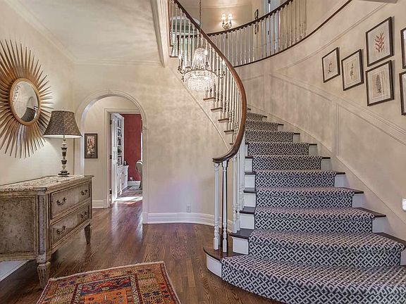 5th image of 2421 Du Charme Ln