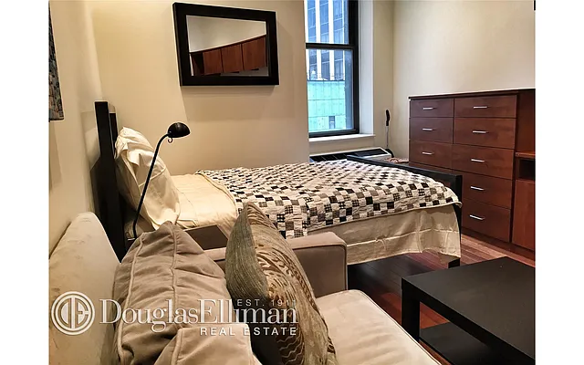 Rented by Douglas Elliman | media 29