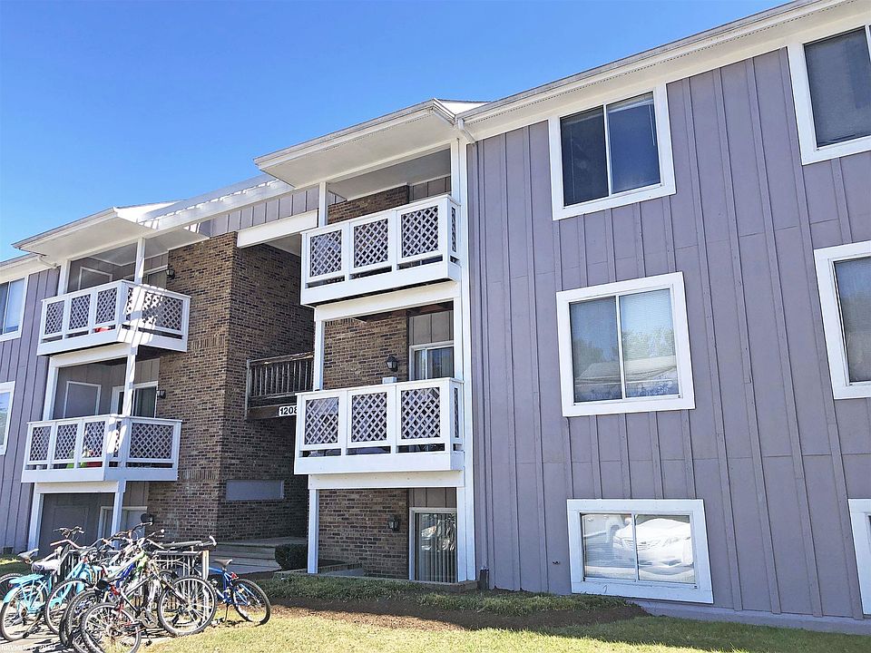 1st image of 1208 University Ter APT E