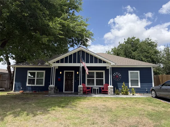 1338 Pine St, Grapevine, TX 76051