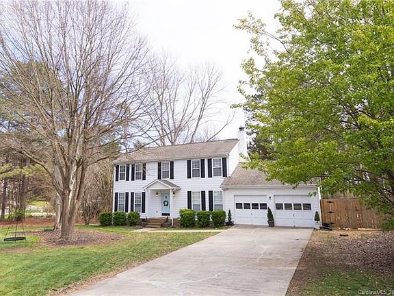 2nd image of 6818 Pin Oak Ct